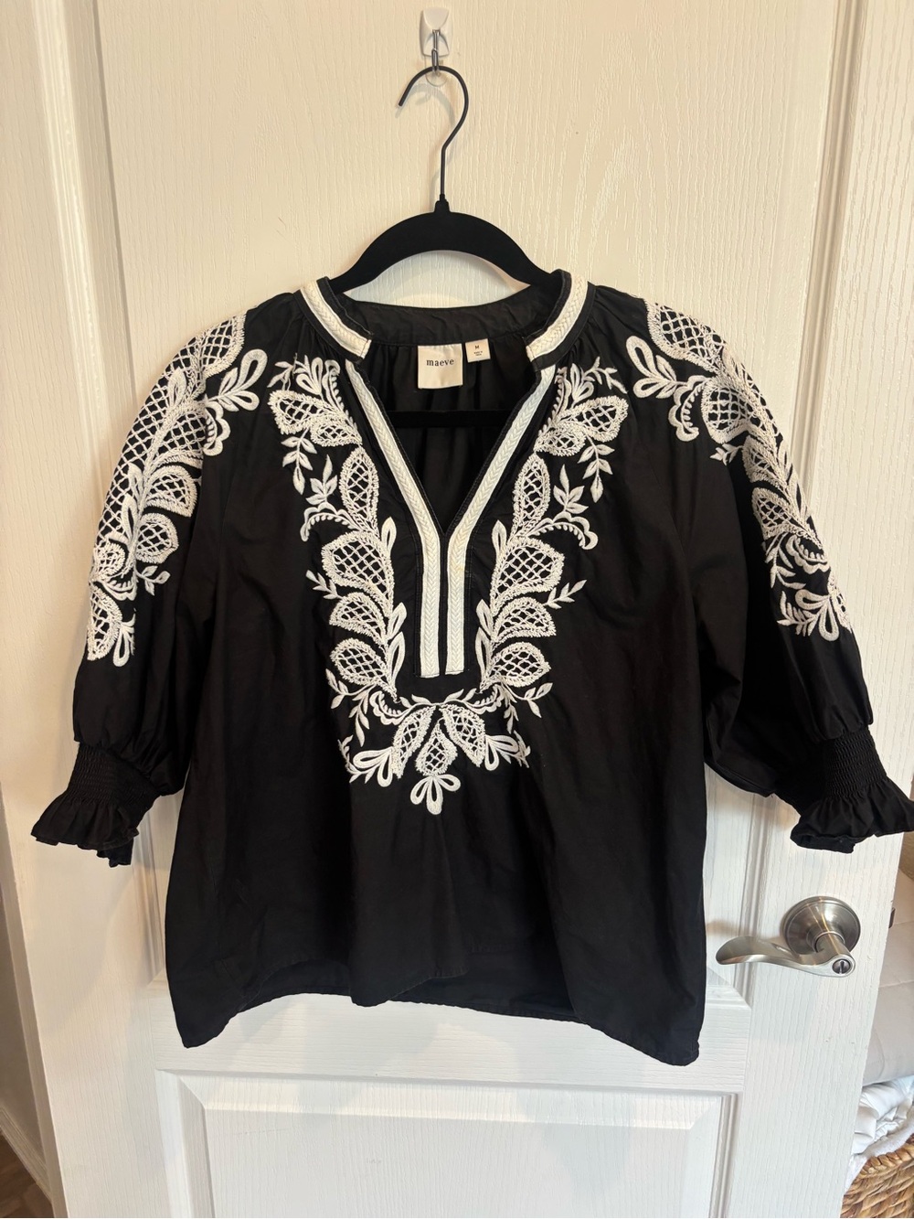 Maeve Black Blouse with White Floral Embroidery Size Medium